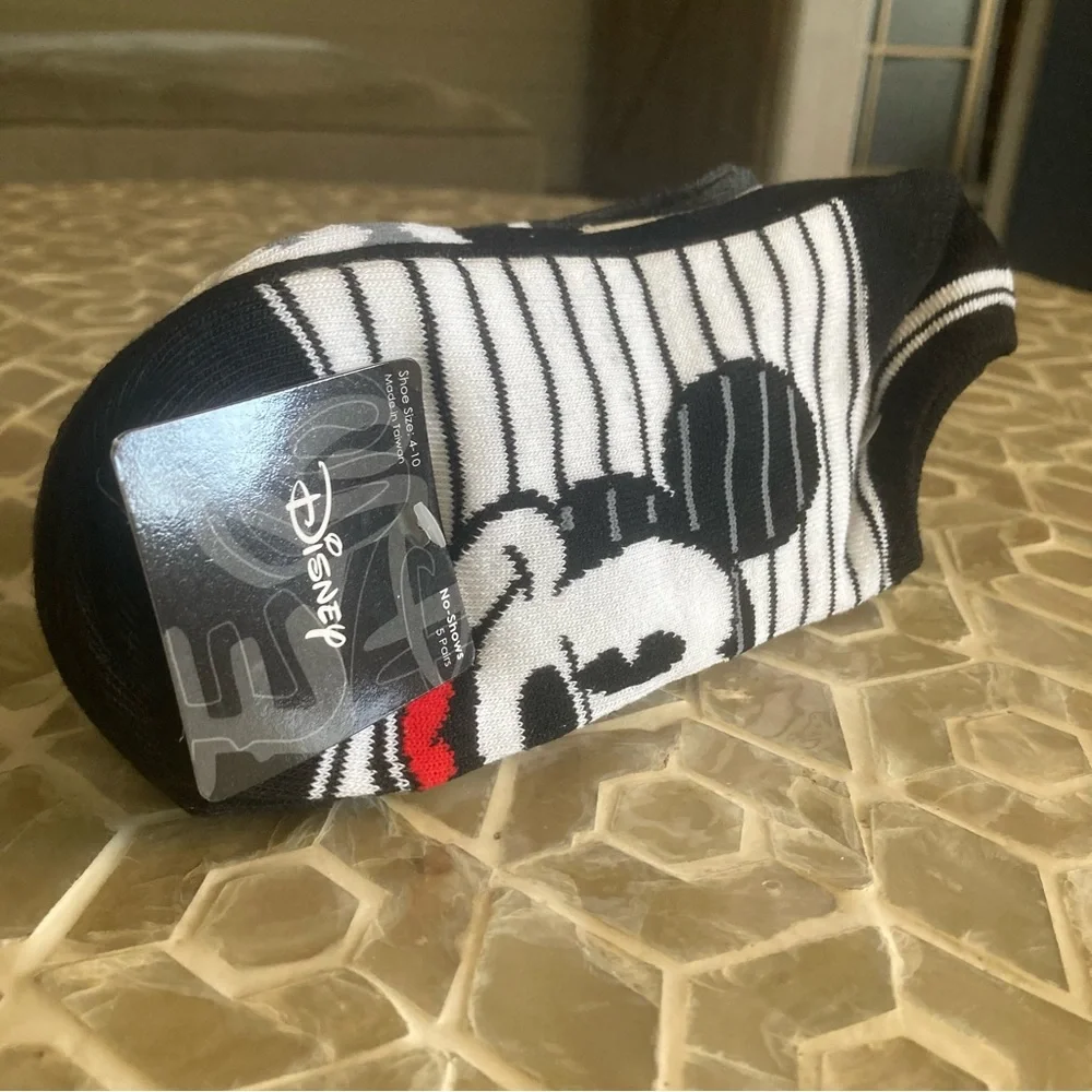 NEW!  Disney Women's Casual Socks (5 pk)